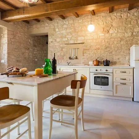 Costanzi: Beautiful Rural Apartment!